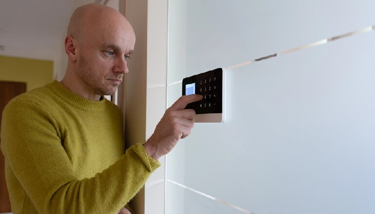 Burnley Commercial Alarms: Protecting Commercial Premises with External Detection and Early Warning